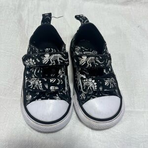 Toddler Size 5  Velcro Dino Skeleton Converse 🦕